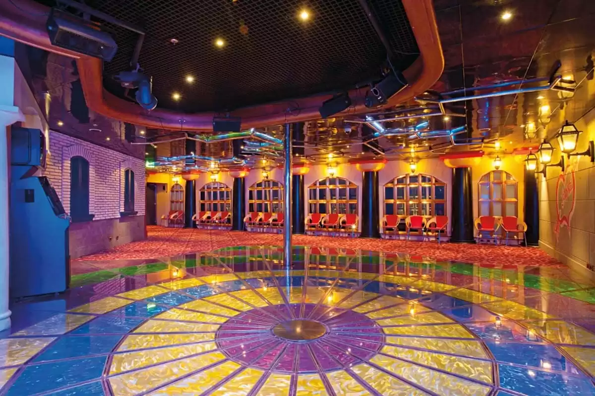 el  :  cabine 10