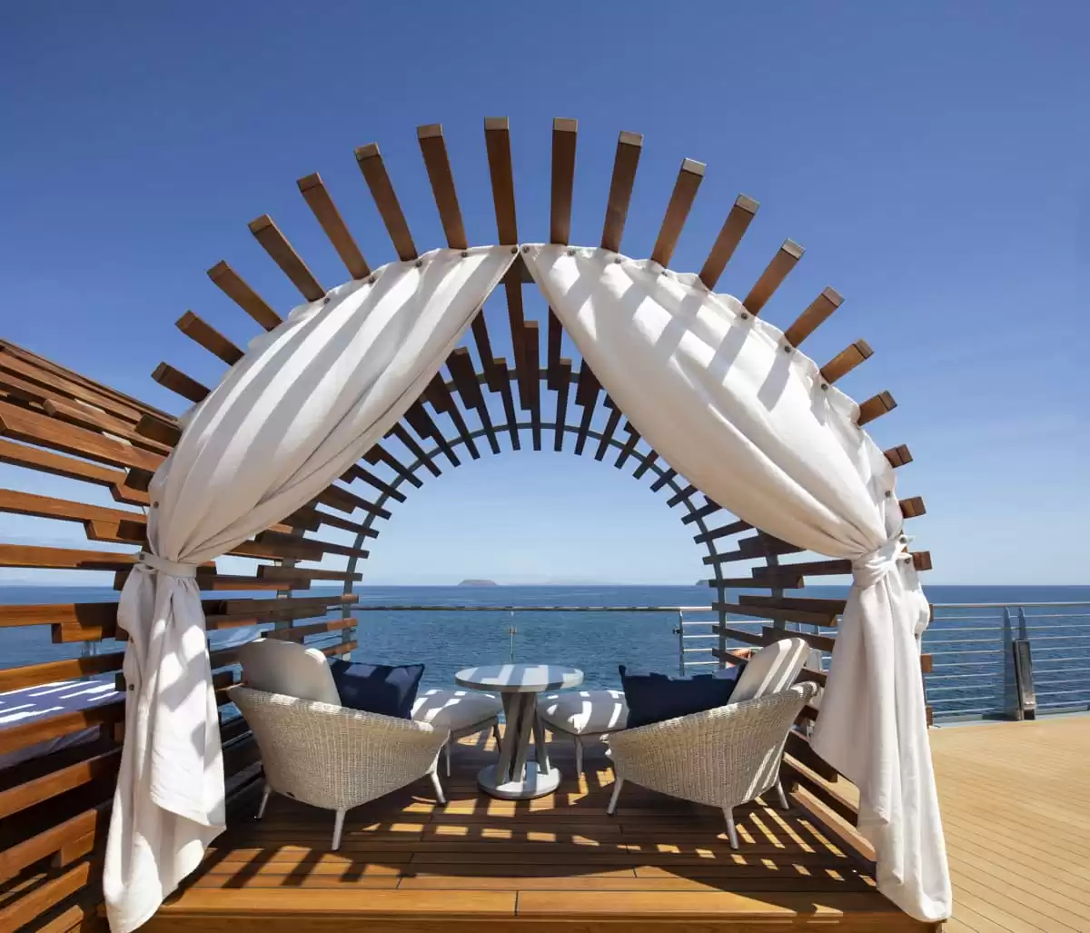 el  :  cabine 8