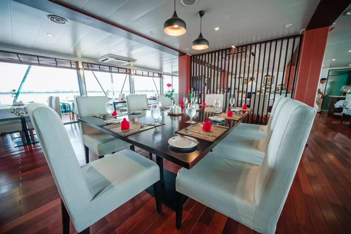 el  :  cabine 33