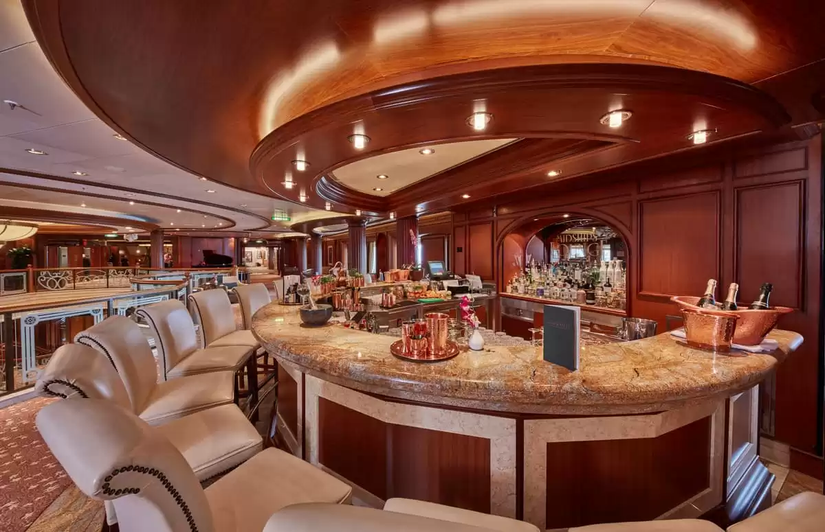 el  :  cabine 8