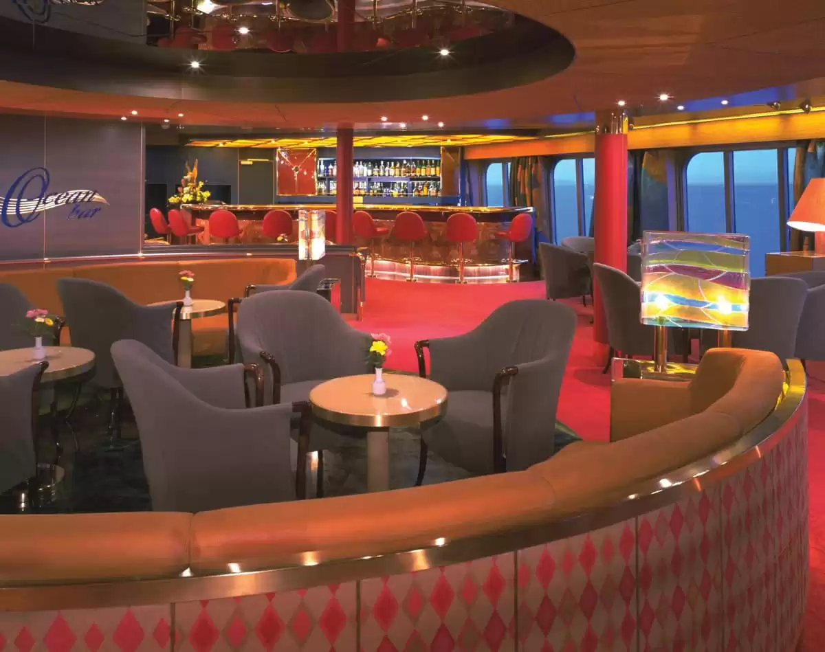 el  :  cabine 8