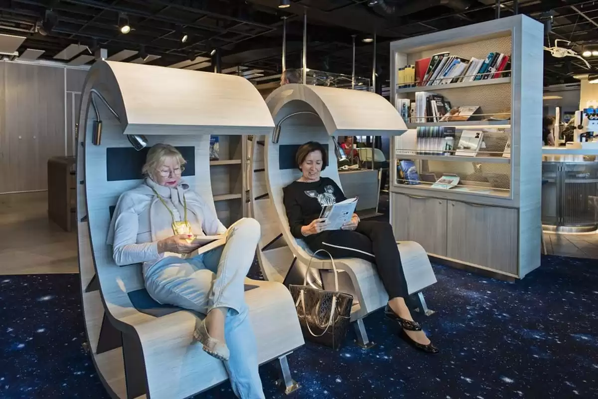 el  :  cabine 42