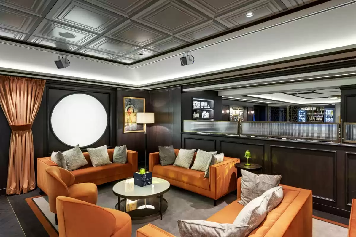 el  :  cabine 9