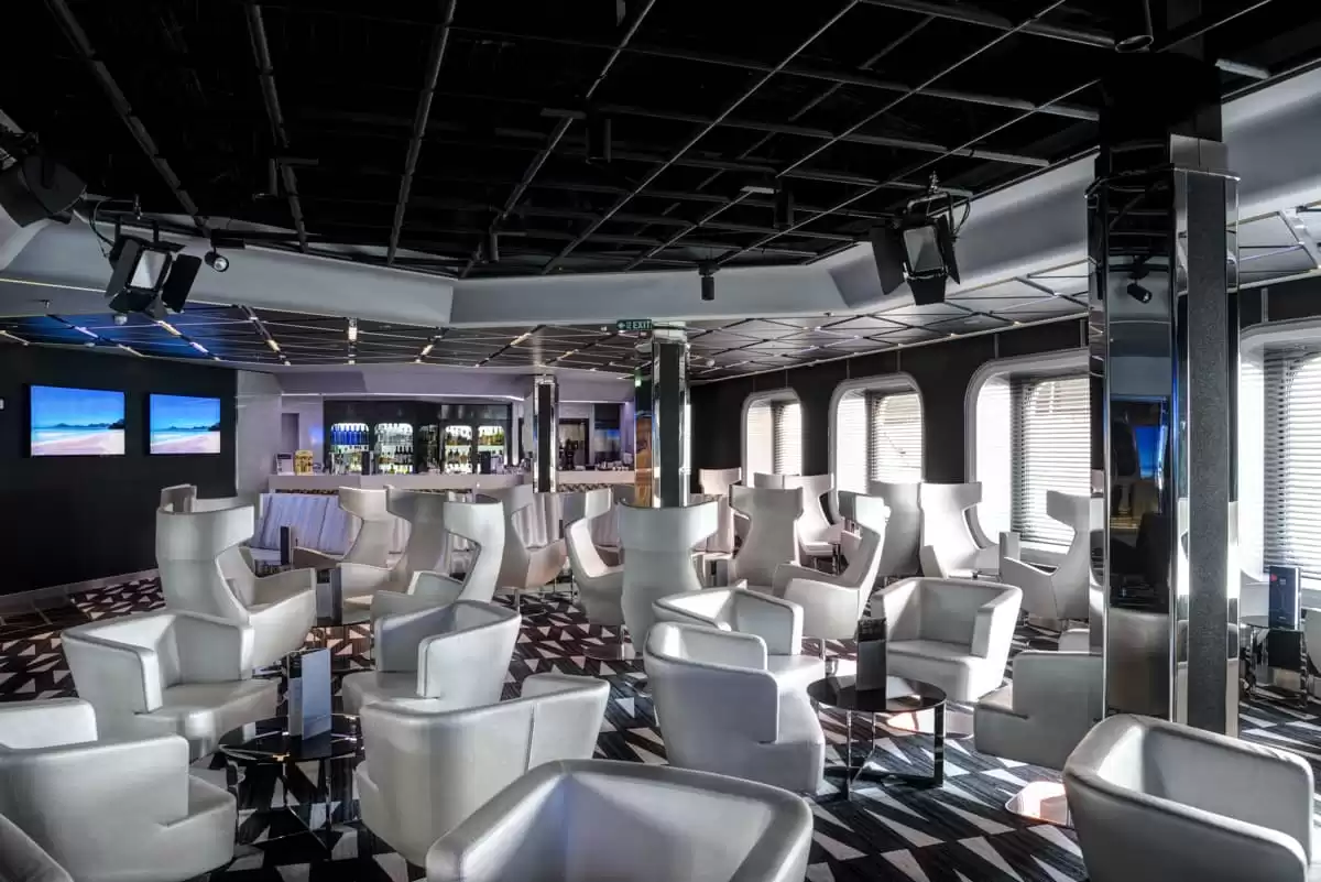 el  :  cabine 9