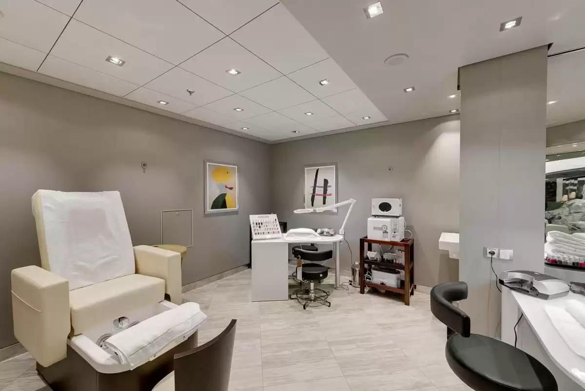 el  :  cabine 77