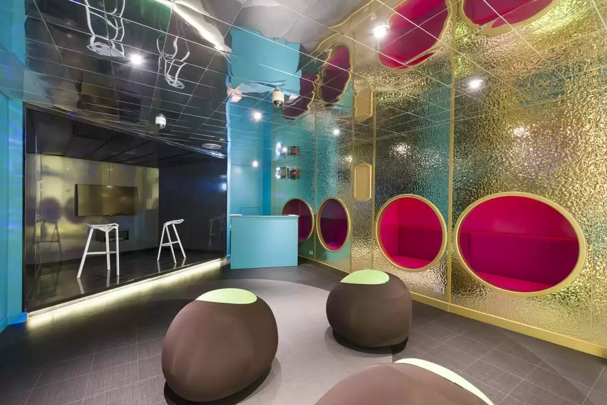 el  :  cabine 52