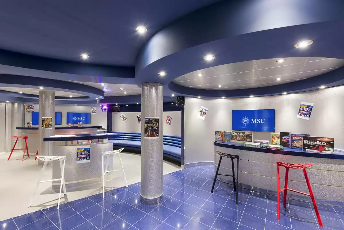 el  :  cabine 54