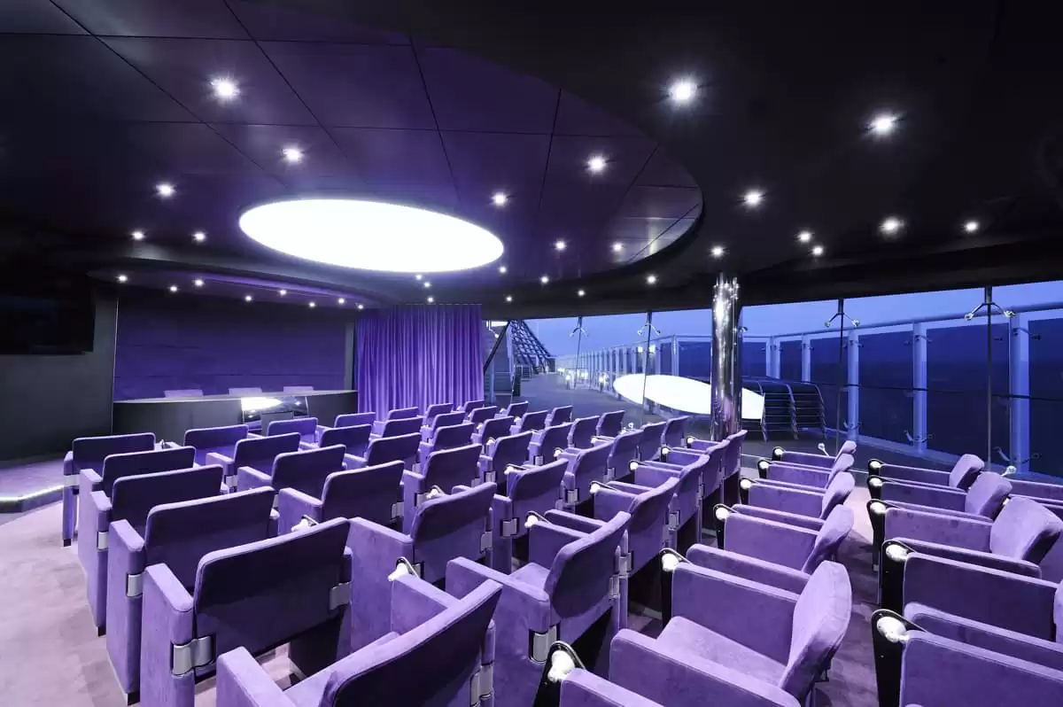 el  :  cabine 33