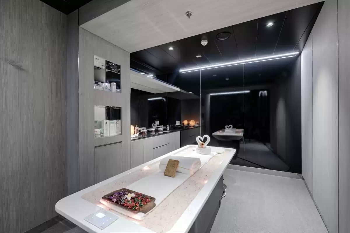 el  :  cabine 10