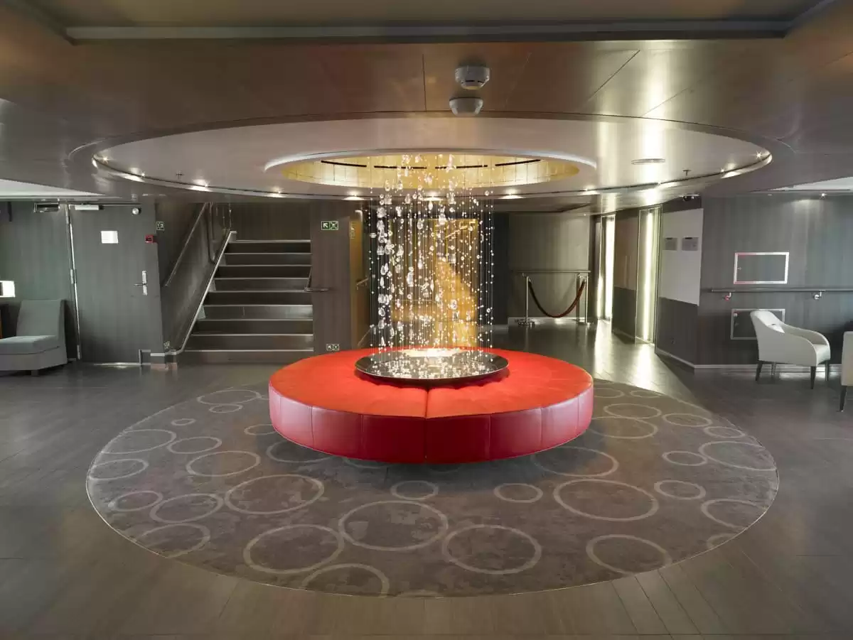 el  :  cabine 24