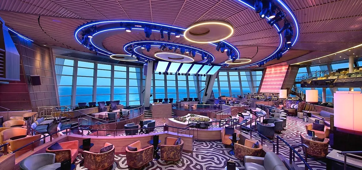 3- TWO70 <br> ESPECTÁCULOS INMERSIVOS & TECNOLOGÍA DE VANGUARDIA