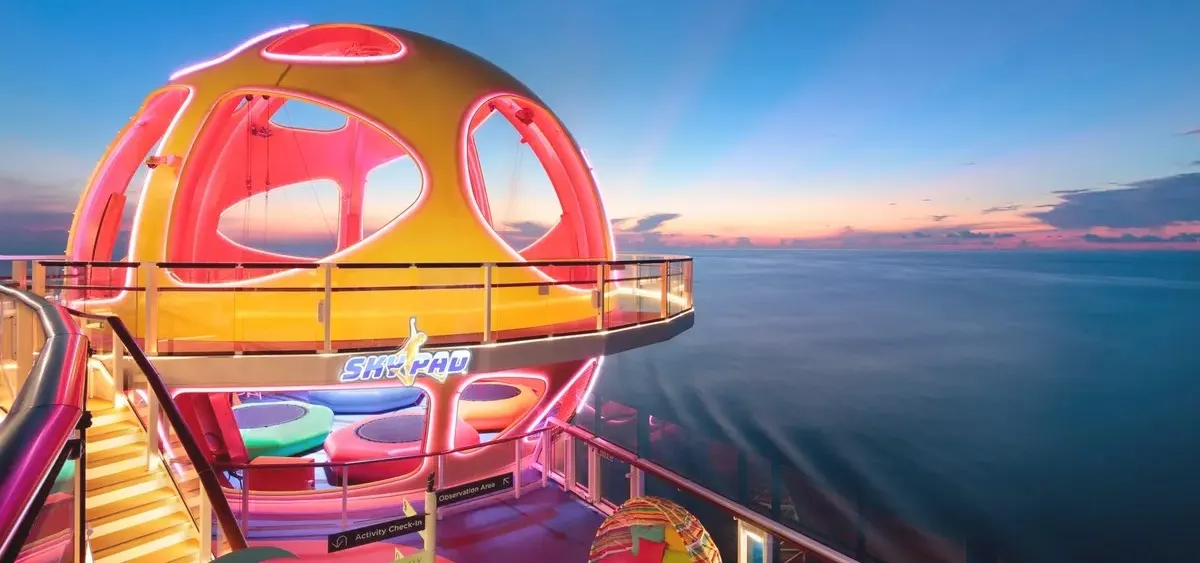 5- SKY PAD <br> EXPERIENCIA VR “ADVENTURE IN SPACE & UNDERSEAS”