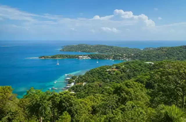 Desde las alturas de Roatán