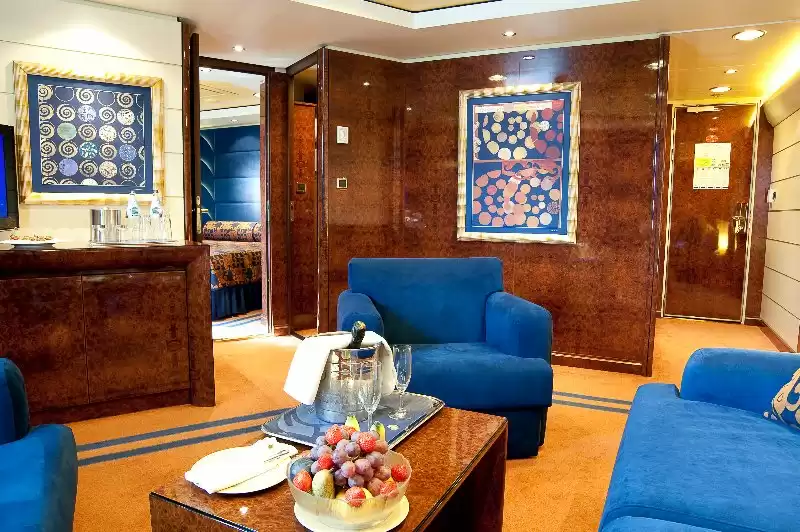Yacht Club Royal Suite